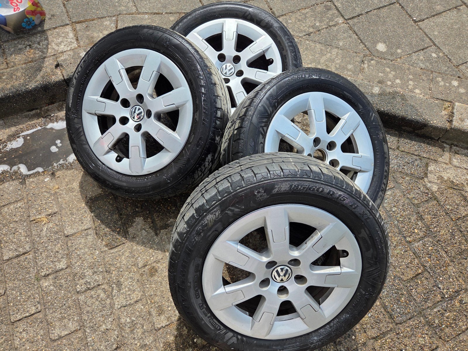 VW Polo velgen met zomerbanden, Ophalen, 15 inch, Velg(en), 185 mm