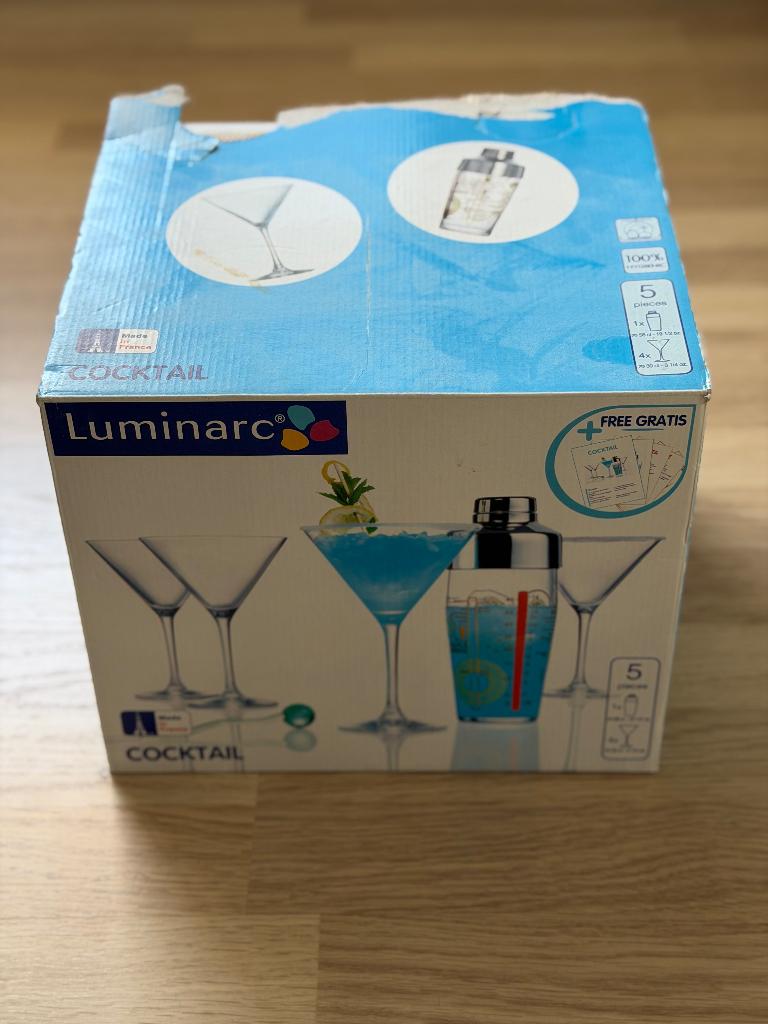 Cocktail set incl. shaker, 4 glazen en receptenboekje, Verzamelen, Glas en Borrelglaasjes, Ophalen, Zo goed als nieuw, Overige typen