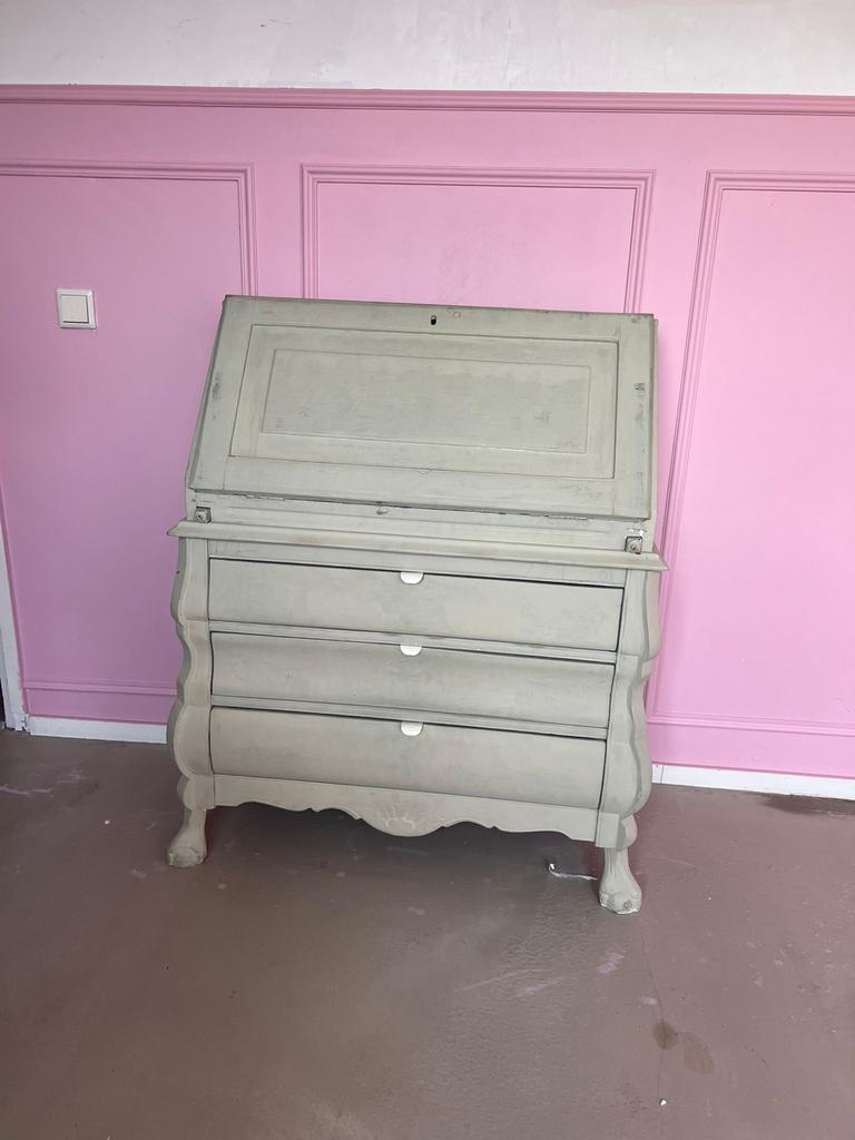 Antiek secretaire, Ophalen