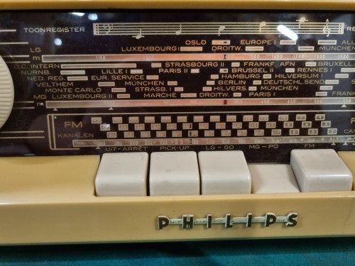 radio vintage met buizen werkt goed, Audio, Tv en Foto, Radio's, Ophalen of Verzenden, 'T Olde Gre-j, Info@toldegrej.nl, Endepoelstraat 20f Didam