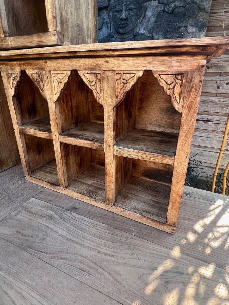 Altaar wandkast uit Bali Indonesie houtsnijwerk wandplank, Verburgt Vintage, Nieuw, Ophalen of Verzenden, https://verburgtvintage.nl/#contact
