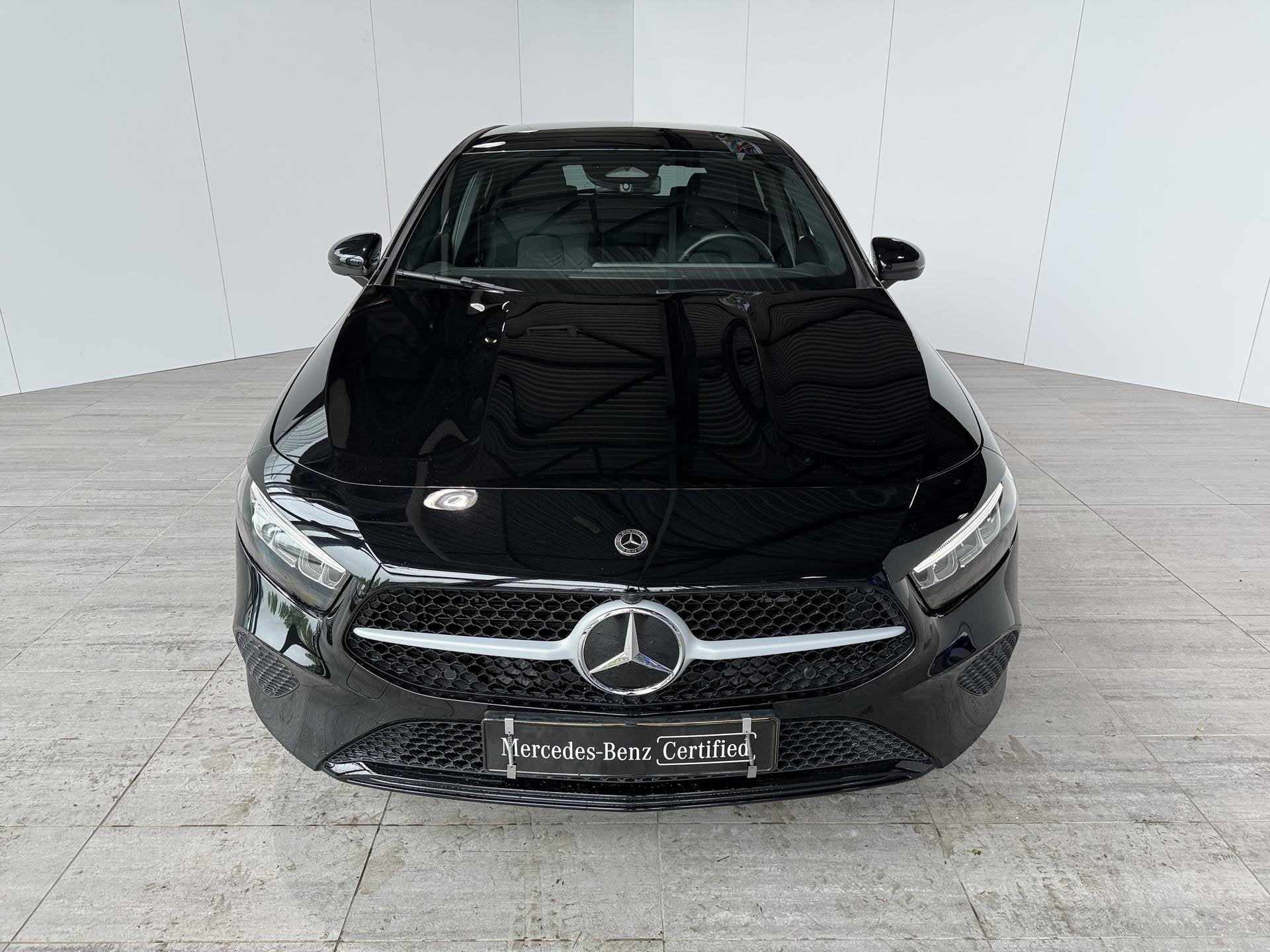 Mercedes-Benz A-klasse 250 e Star Edition | Distronic | Appl, Auto's, Mercedes-Benz, Dealer onderhouden, Gebruikt, Leder en Stof