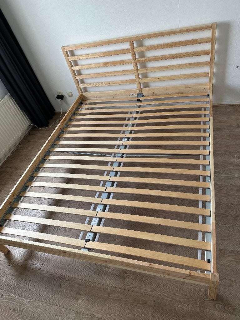 Bed frame 160 cm, Huis en Inrichting, Slaapkamer | Bedden, Ophalen, Tweepersoons, Zo goed als nieuw, 160 cm