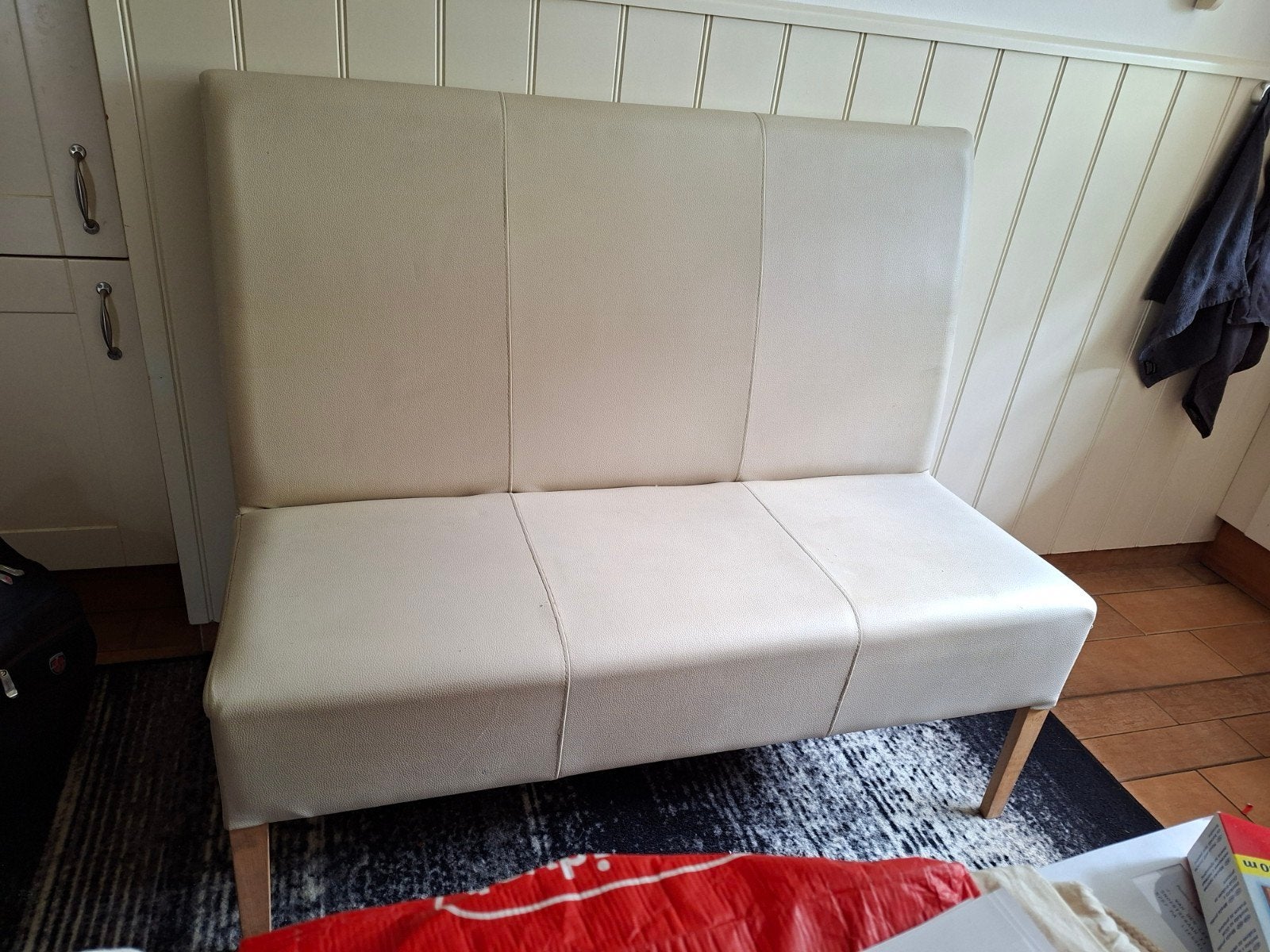 Crèmekleurige tweepersoons eetkamerbank met hoge rugleuning, Huis en Inrichting, Banken | Bankstellen, 150 tot 200 cm, Tweepersoons