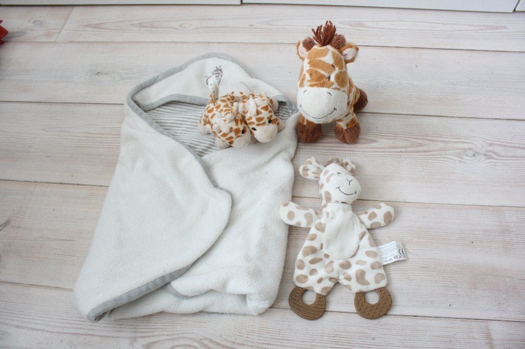 Set baby accessoires met giraffe thema, Ophalen of Verzenden, Zo goed als nieuw, Overige typen, Hema