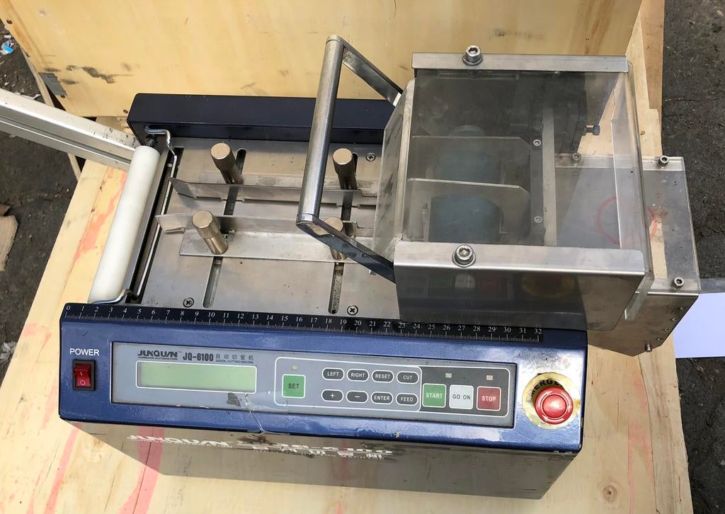 Afkort machine / knip apparaat (kunststof/rubber), Ophalen, Gebruikt, Afkortzaag, Minder dan 30 mm