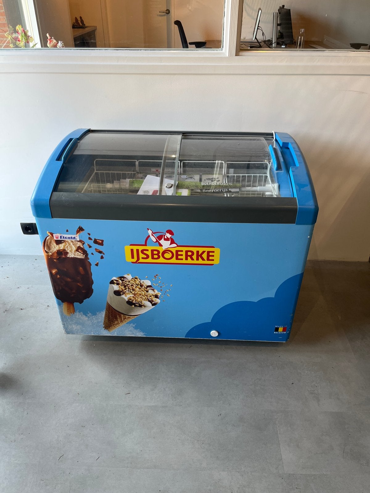 IJsboerke diepvrieskist met glazen schuifdeksel, Gebruikt, 200 liter of meer, 60 cm of meer, Met aparte vriezer
