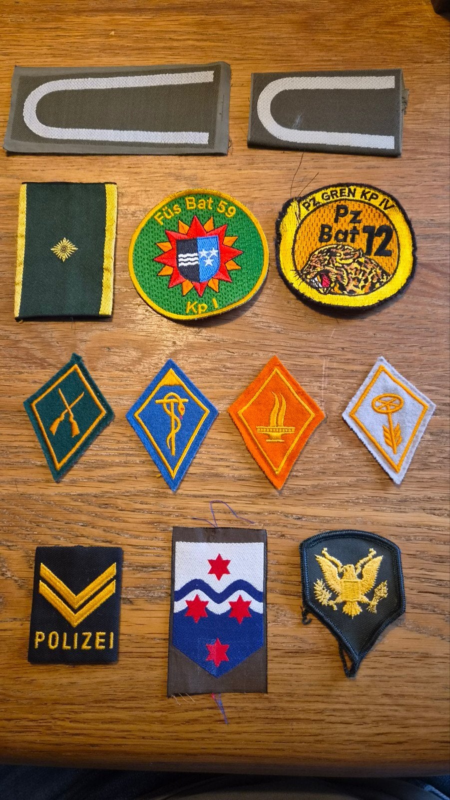Diverse militaire emblemen en insignes, Ophalen of Verzenden, Overige soorten, Overige gebieden, Embleem of Badge