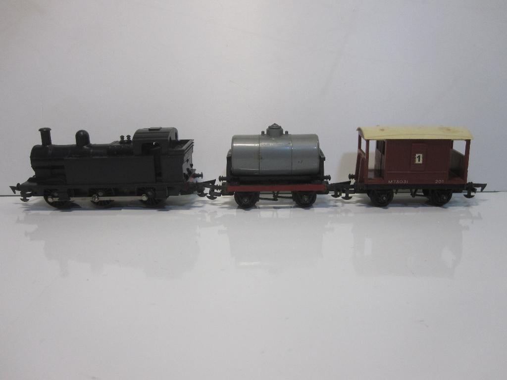 Triang loc + wagons, Hobby en Vrije tijd, Modeltreinen | H0, Overige merken, Gelijkstroom, Ophalen of Verzenden, Analoog