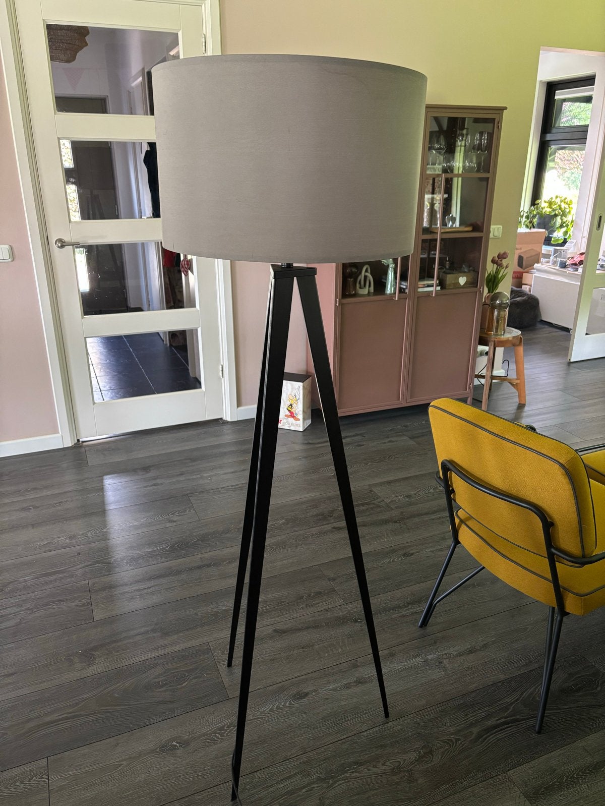 Moderne vloerlamp met grijze kap - 150 cm hoog, Ophalen, Gebruikt, E27 (groot), Metaal
