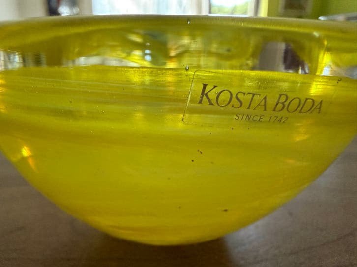 Kosta Boda Gele Glazen Schaal/ puntgaaf, Antiek en Kunst, Ophalen of Verzenden