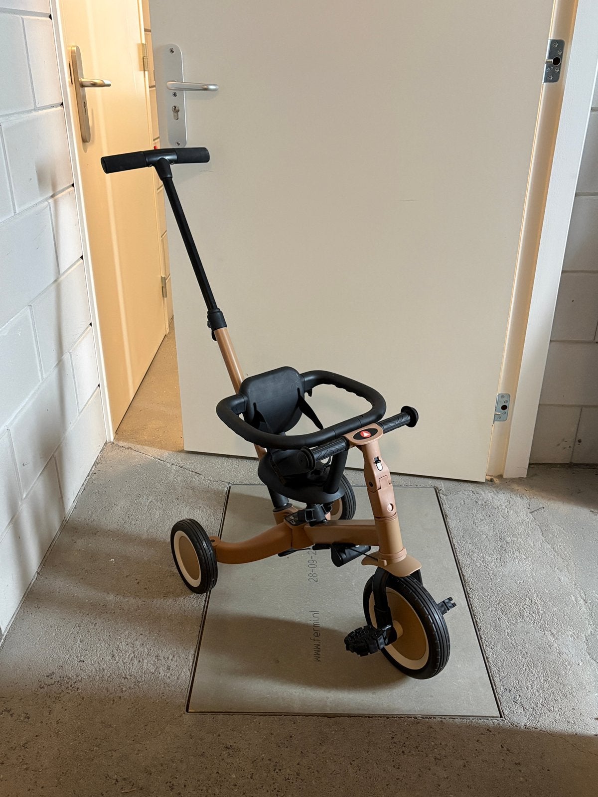 Topmark - Lio - 4 in 1 Driewieler Met Duwstang, Ophalen, Zo goed als nieuw, Duwstang
