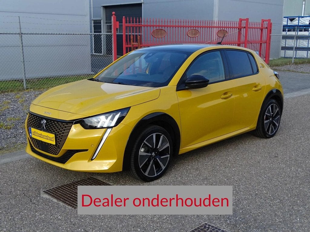Peugeot 208 E-208 GT Line 136, 136 pk, Gebruikt, Zwart, Leder en Stof