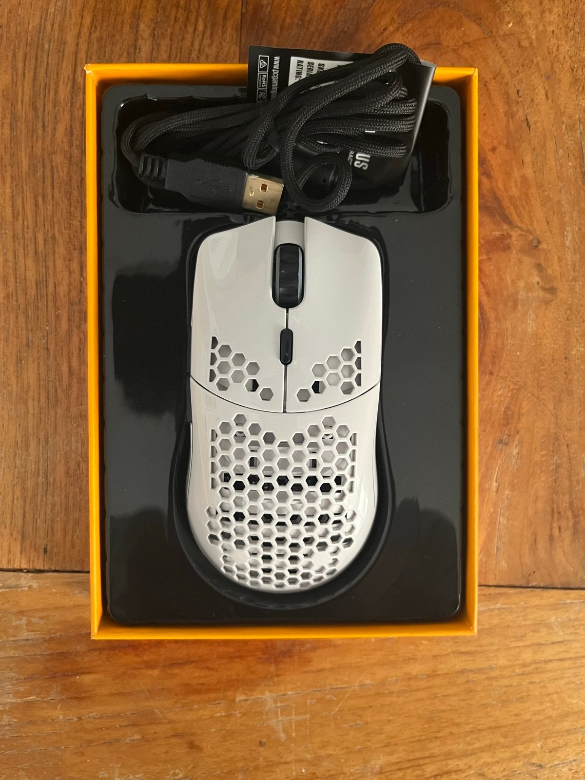 Glorious Model O Gaming Muis - Wit (Nieuwstaat), Computers en Software, Muizen, Rechtshandig, Muis, Gaming muis, Nieuw