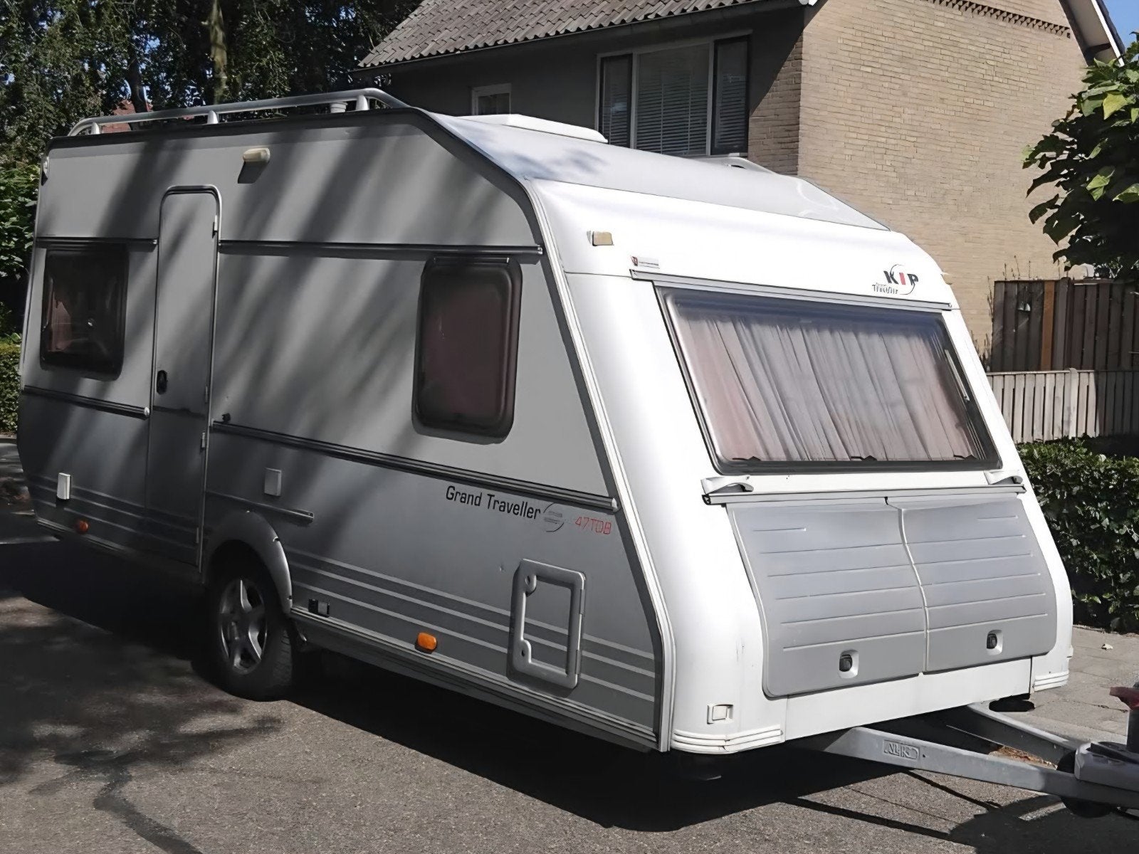KIP TDB 47 Grand Traveler met mover en luifel, Vast bed, Rondzit, Kip, Particulier