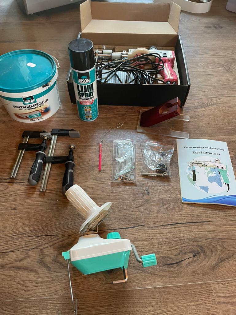 Tufting gun volledige set, Hobby en Vrije tijd, Ophalen of Verzenden, Zo goed als nieuw, Borduurpakket
