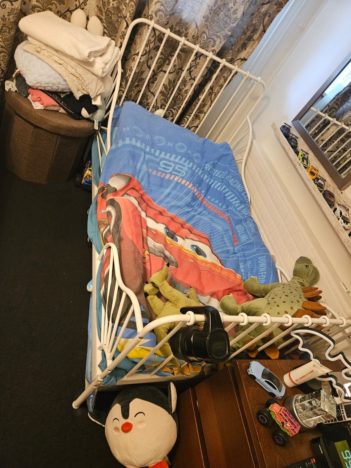 Wit metalen kinderbed met spijlen, Ophalen, Verstelbaar, 90 cm, Eenpersoons