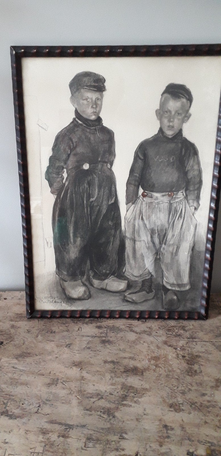Oud schilderij Cees Holding 1923 - Volendamse jongens, Ophalen, Portret of Personen, Realistisch, Tekening