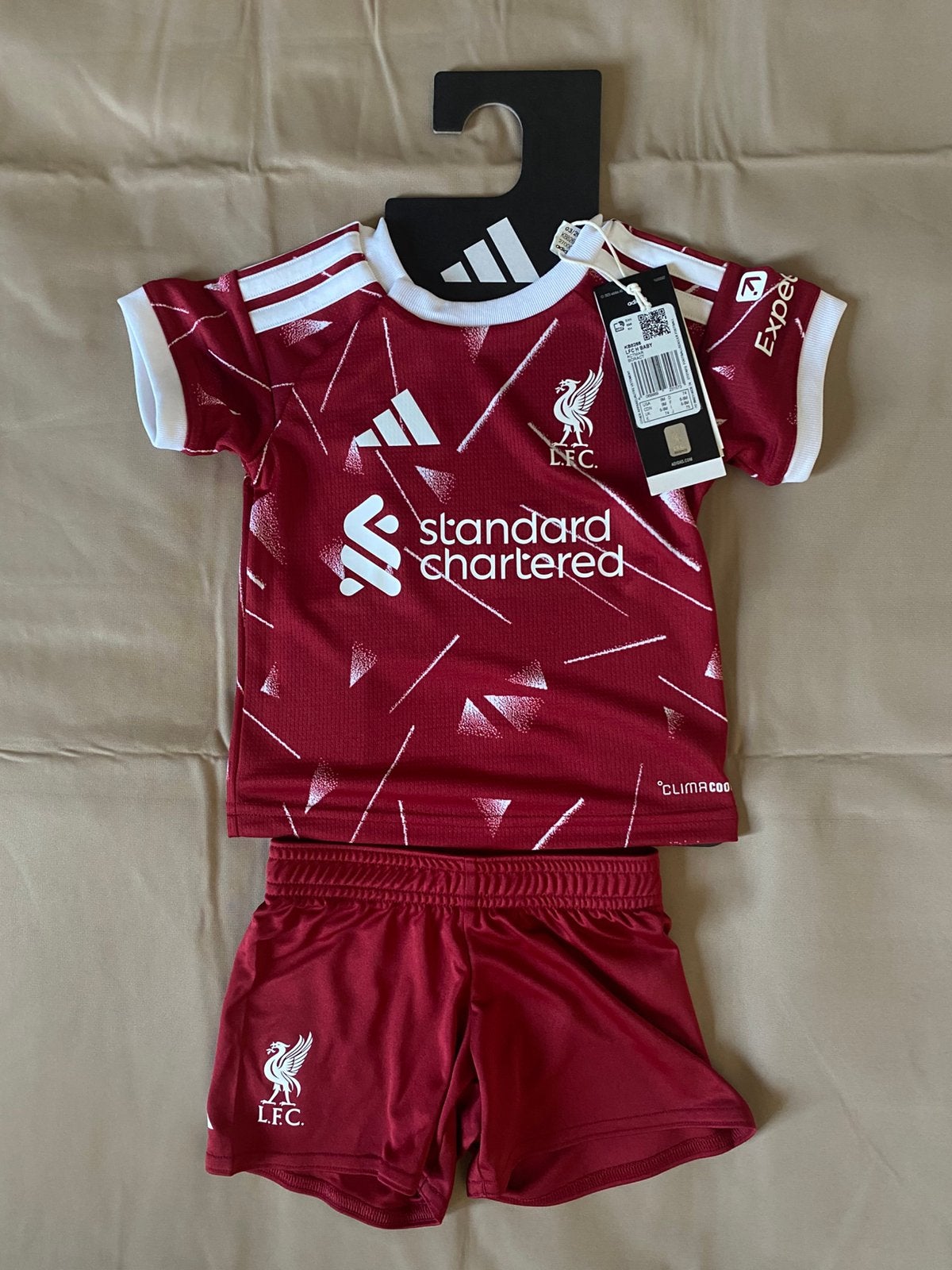 Liverpool FC Voetbalsetje — Kinderen/ Maat 74 (6-9M), Ophalen of Verzenden, Zo goed als nieuw, Jongetje of Meisje, Setje