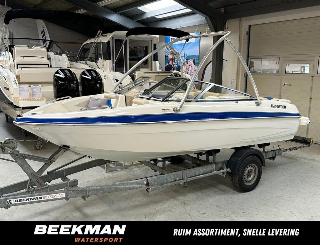 Glastron 185 GT Bowrider met Volvo Penta 3.0L & Stallingstra, Watersport en Boten, Gebruikt, Polyester, Benzine, 120 tot 200 pk