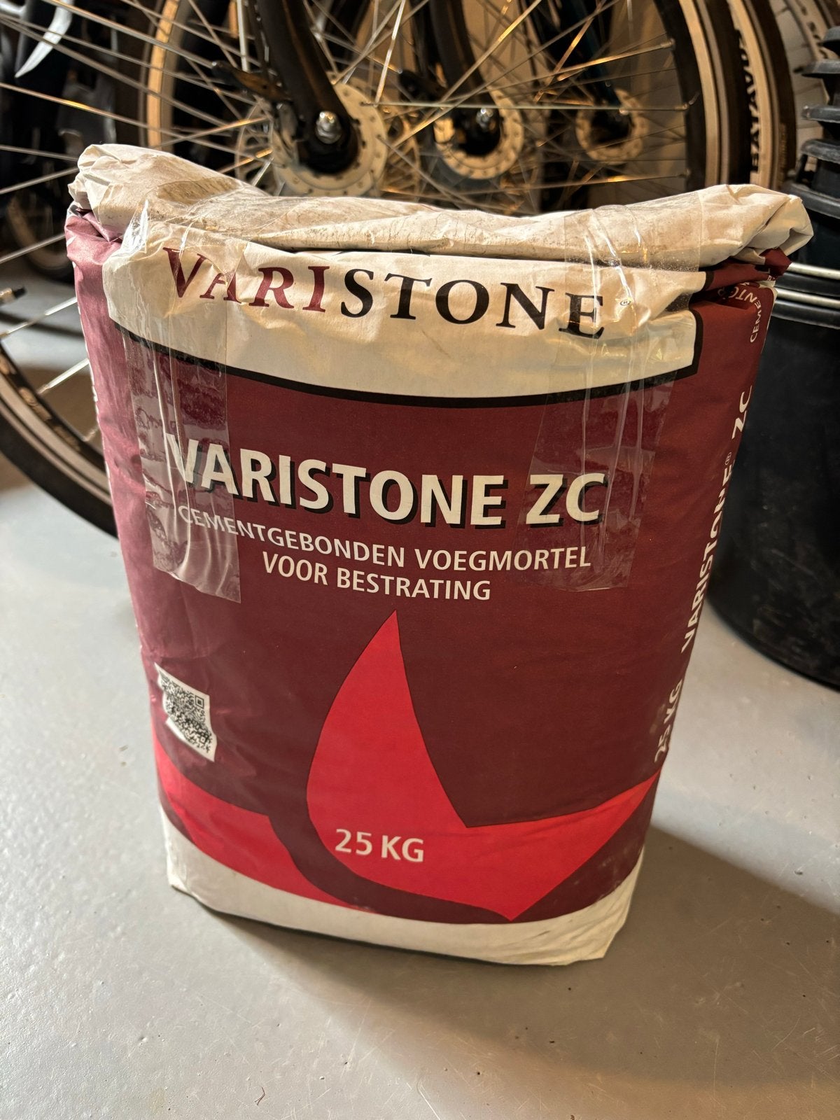 Varistone ZC Cementgebonden Voegmortel Donkergrijs 25 KG, Ophalen, Zo goed als nieuw