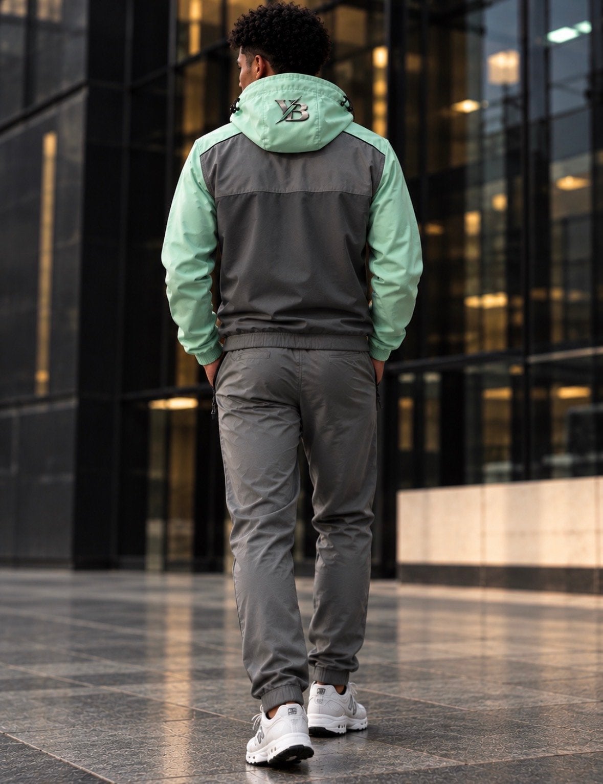 YB Trainingspak Grijs/Mintgroen - Heren, Kleding | Heren, Ophalen of Verzenden, Zo goed als nieuw