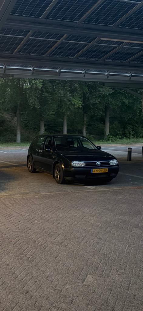 Volkswagen Golf 1.6 74KW 1998 Zwart, Auto's, 4 cilinders, 100 pk, 1200 kg, Handgeschakeld