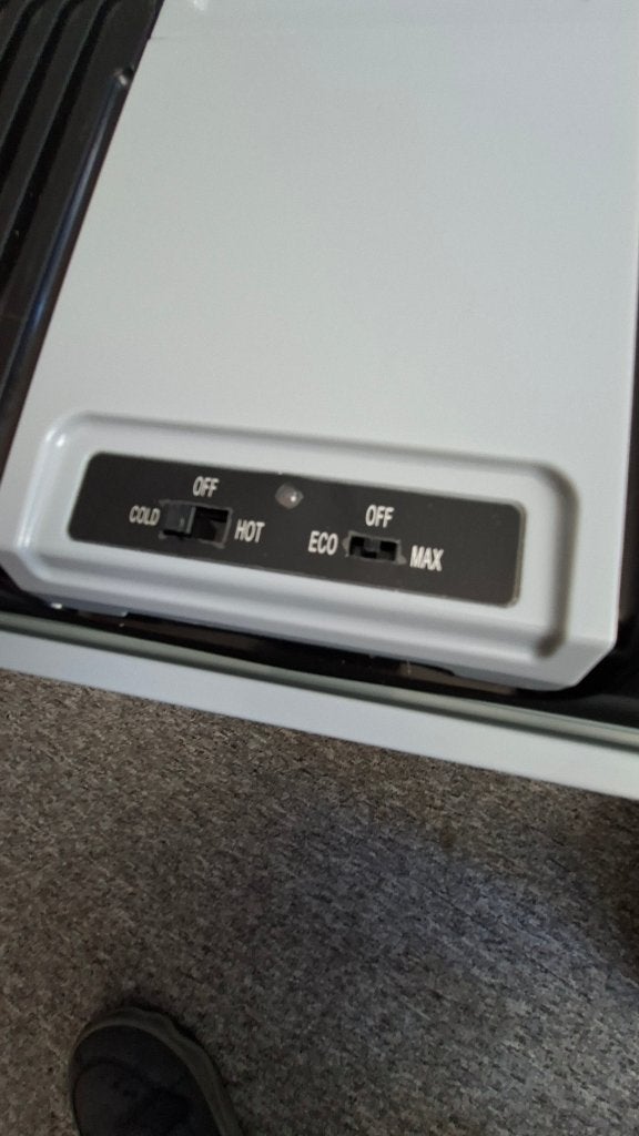 Koelbox Elektrisch – 12V en 230 volt, Ophalen of Verzenden, Zo goed als nieuw, Koelbox, Elektrisch