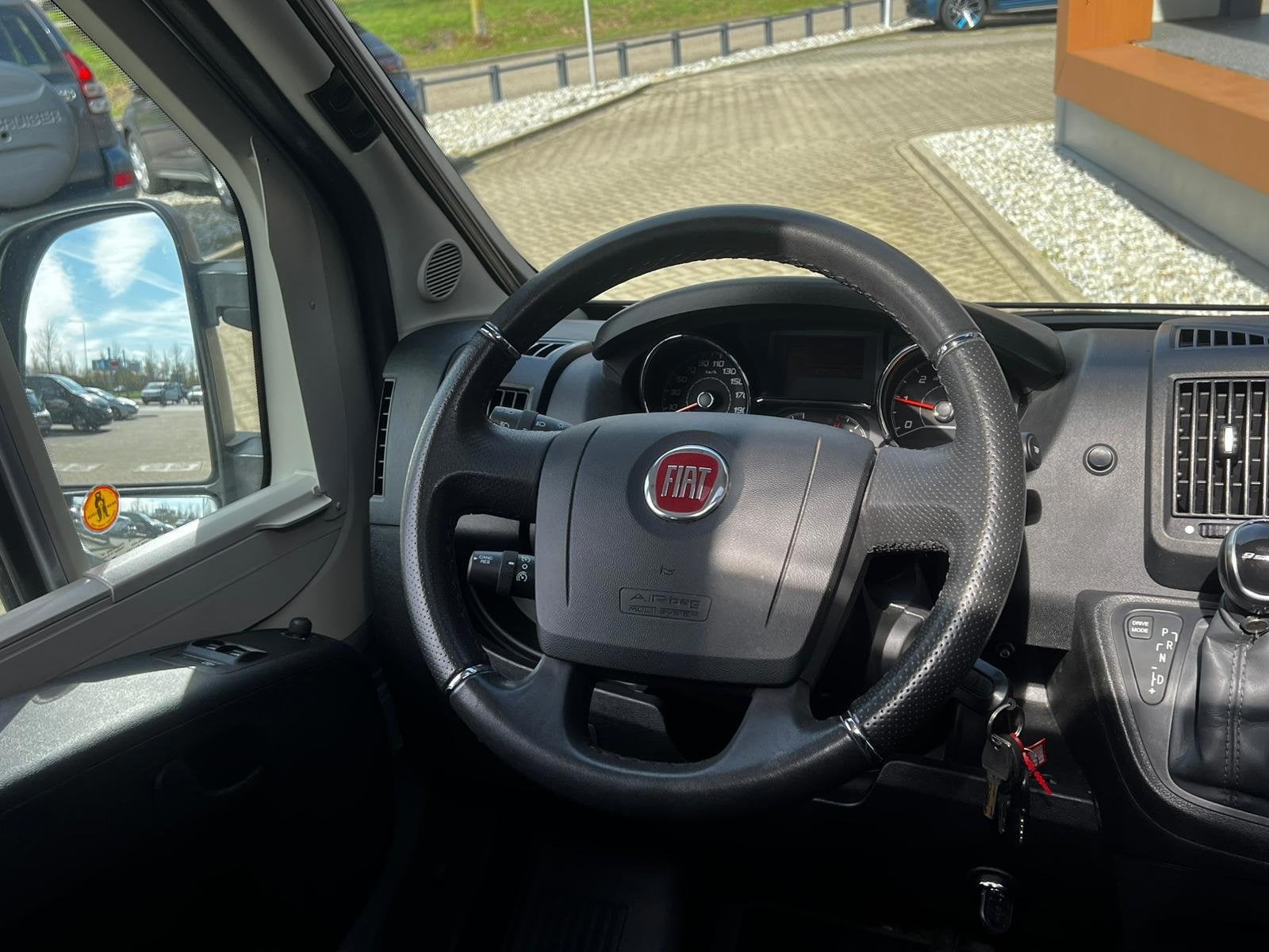 Adria TWIN 640 SLB SUPREME /Automaat/Lengte bedden, Automaat, Buscamper of Camperbus, Tot en met 2, 6 tot 7 meter