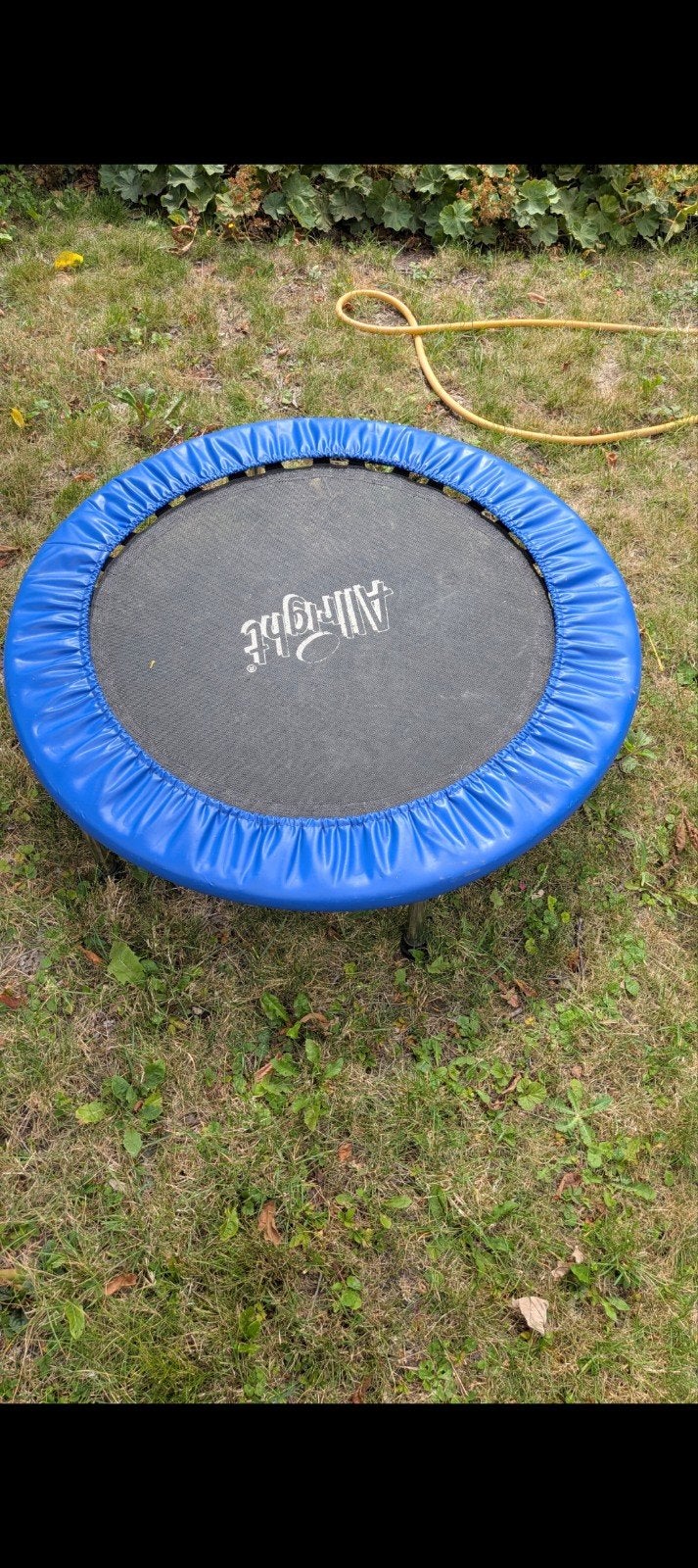 Trampoline, Ophalen, Zo goed als nieuw