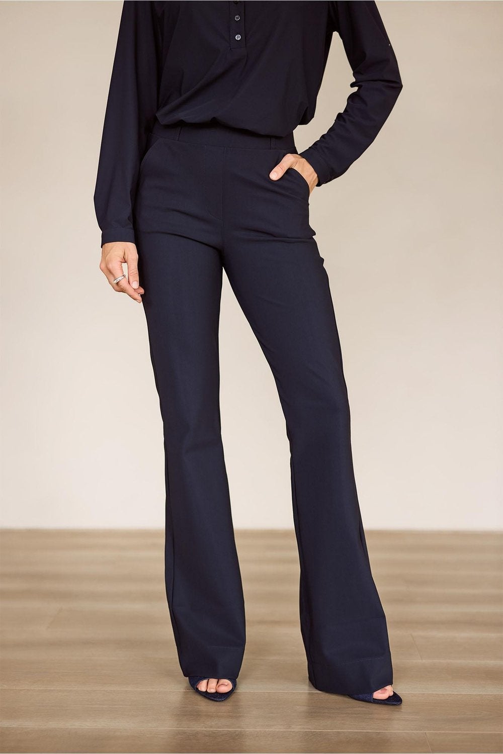 Studio Anneloes flair bonded LONG broek zwart travelstof XL, Kleding | Dames, Broeken en Pantalons, Zwart, Maat 46/48 (XL) of groter