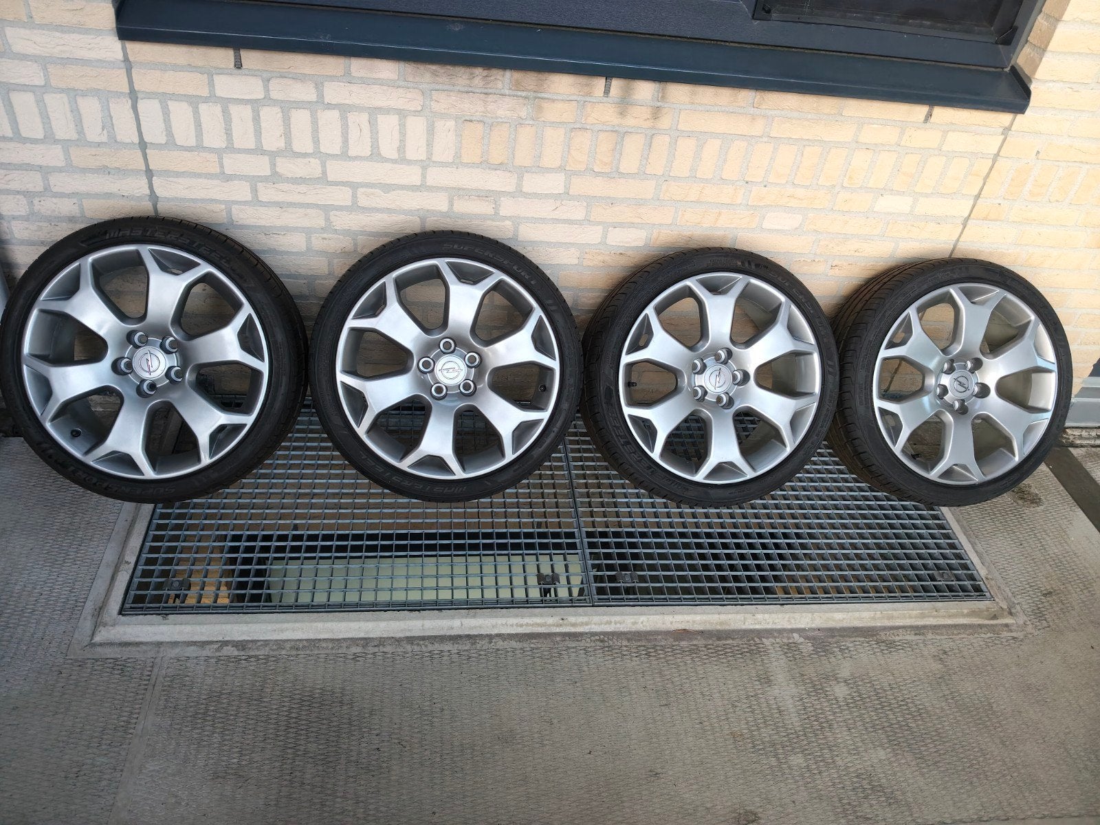 Zeer nette Alu OPC 18inch 'Snowflake' velgen+bandenset. 5x1, 18 inch, Gebruikt, Banden en Velgen, Ophalen of Verzenden
