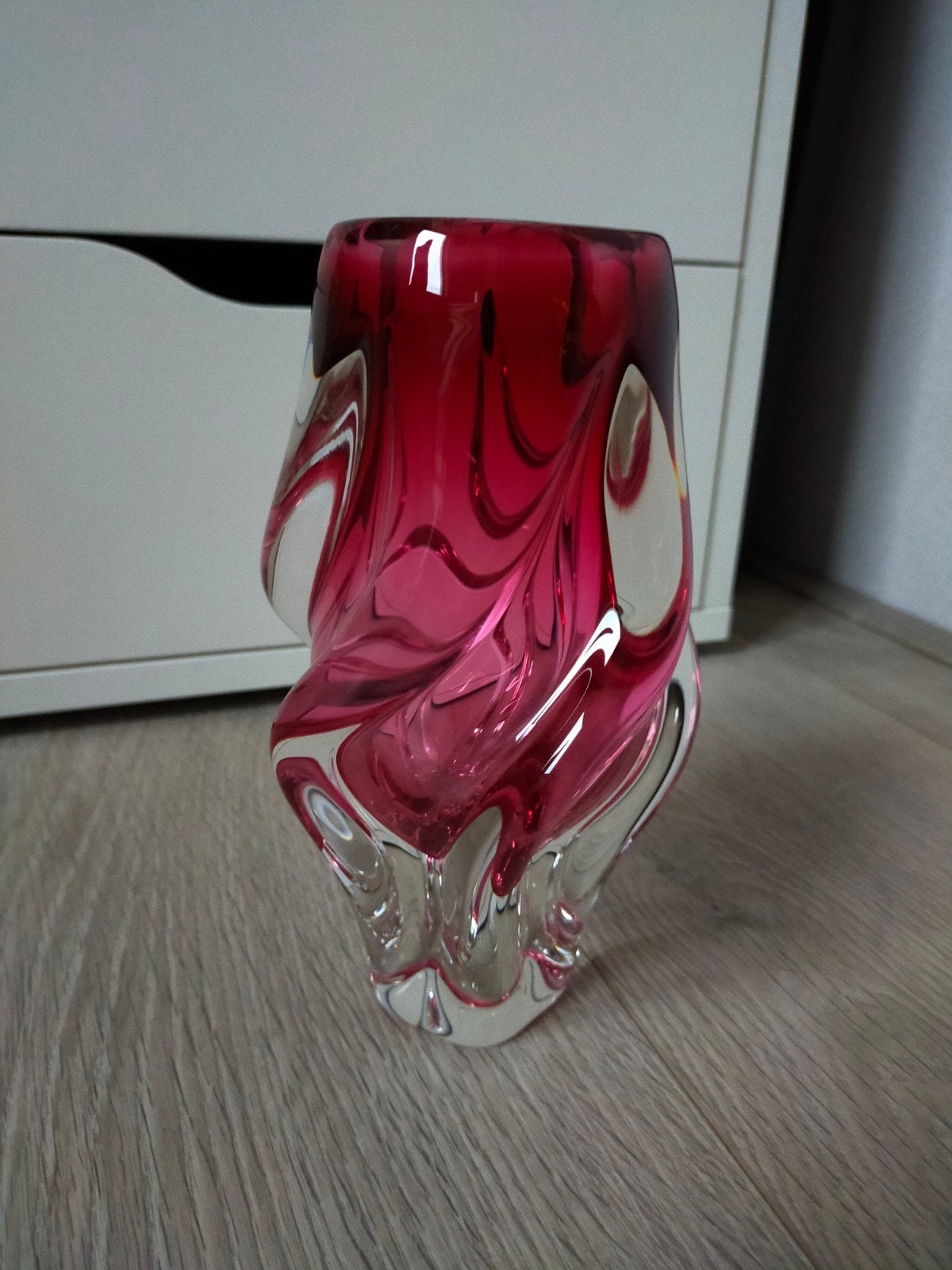 Josef Hospodka Chribska vaas - Robijnrood glas, Ophalen of Verzenden