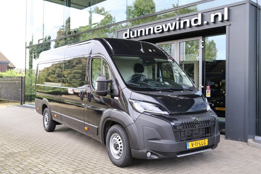 Peugeot BOXER 2.2 HDI 180 L4 *LED*CAMERA*TREKHAAK*CARPLAY*AU, Auto's, Automaat, Met garantie (alle), Zwart, Bedrijf