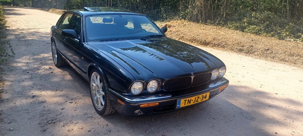 Jaguar XJ 4.0 Supercharger V8 AUT 1998 Zwart, Automaat, Achterwielaandrijving, Zwart, Particulier