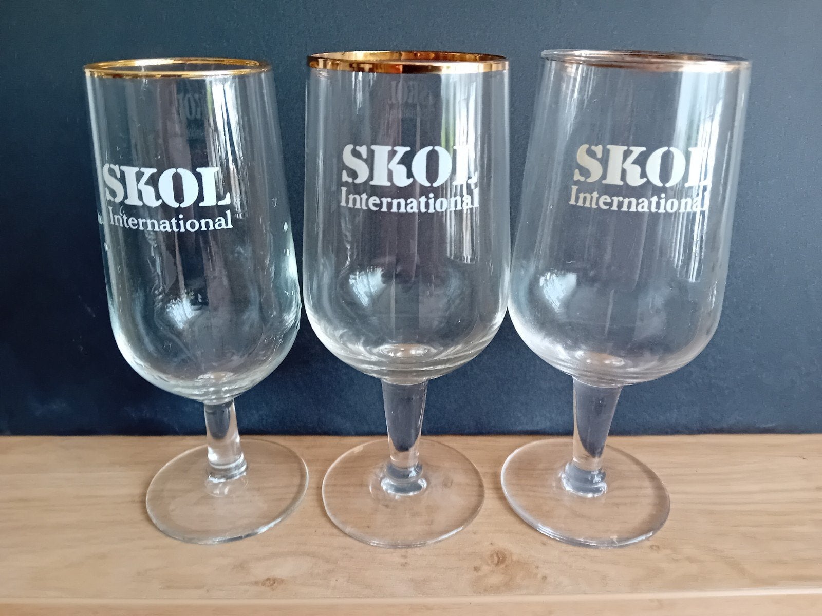 12 X Skol 10 glazen en 2 pullen, Verzamelen, Ophalen of Verzenden, Zo goed als nieuw, Glas of Glazen, Overige merken