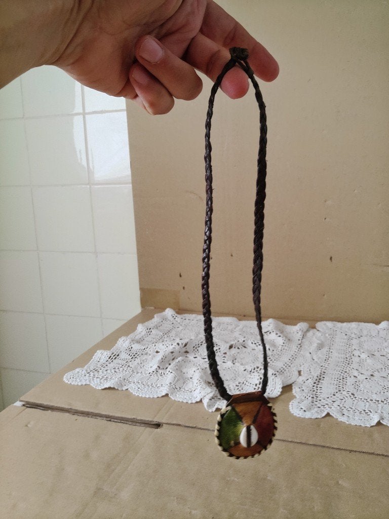 Curiosa Afrikaanse amulet ketting kauri schelp volkskunst, Ophalen of Verzenden