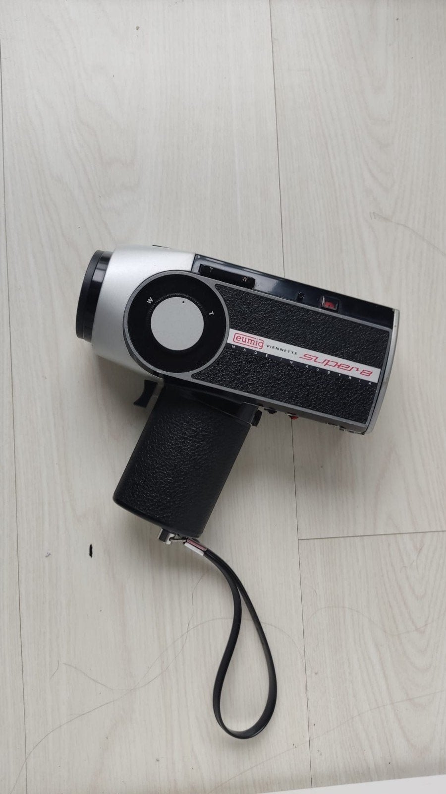 GRATIS Eumig Viennette Super 8 Camera - Vintage Filmcamera, Ophalen, 8mm, Camera