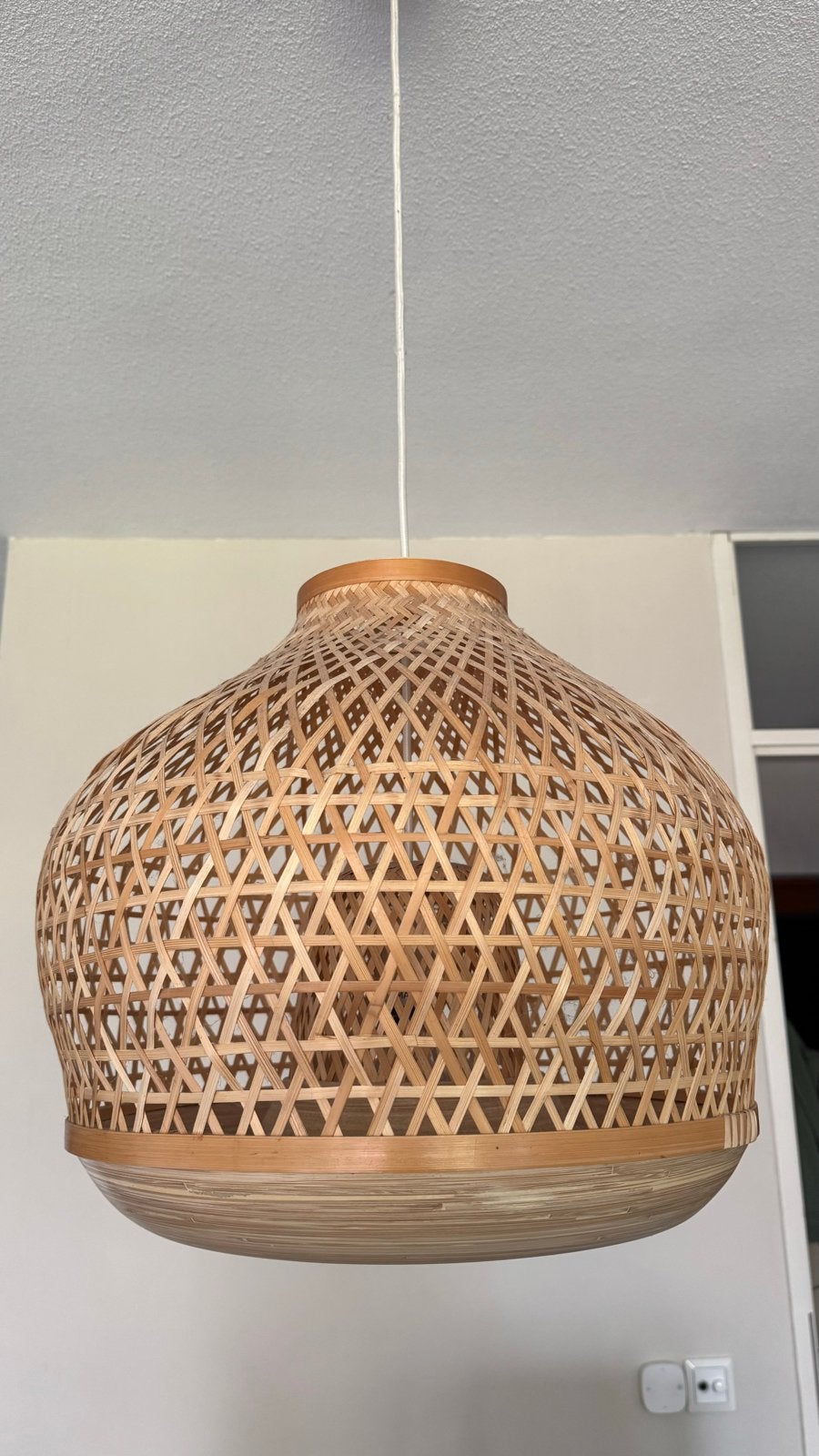 Rotan IKEA hanglamp - stijlvol en sfeervol, Ophalen, Gebruikt, Hout, Minder dan 50 cm