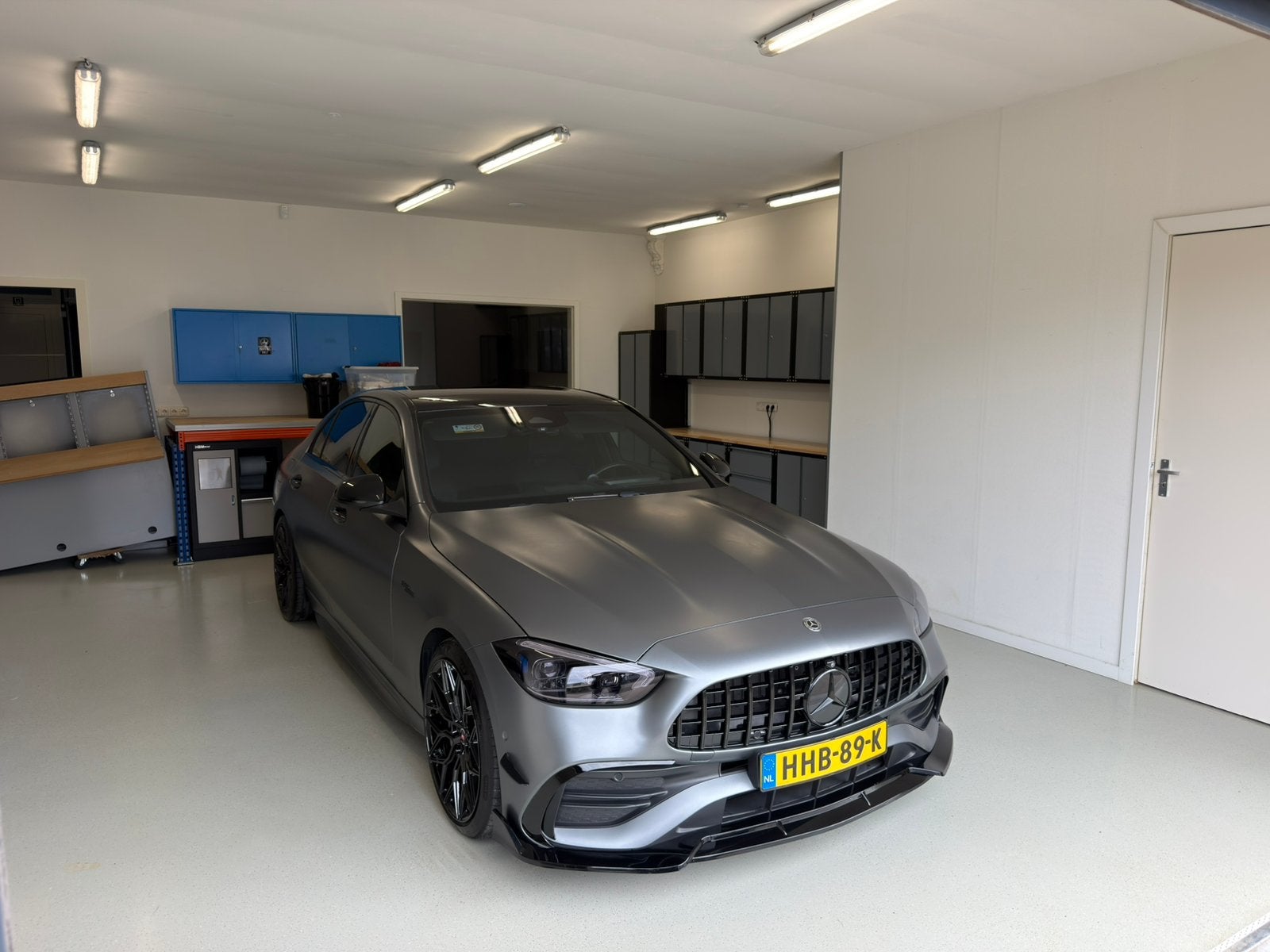 Mercedes-Benz C180 AMG C63S Look - full options, Automaat, 1800 kg, Leder, Parkeerassistent