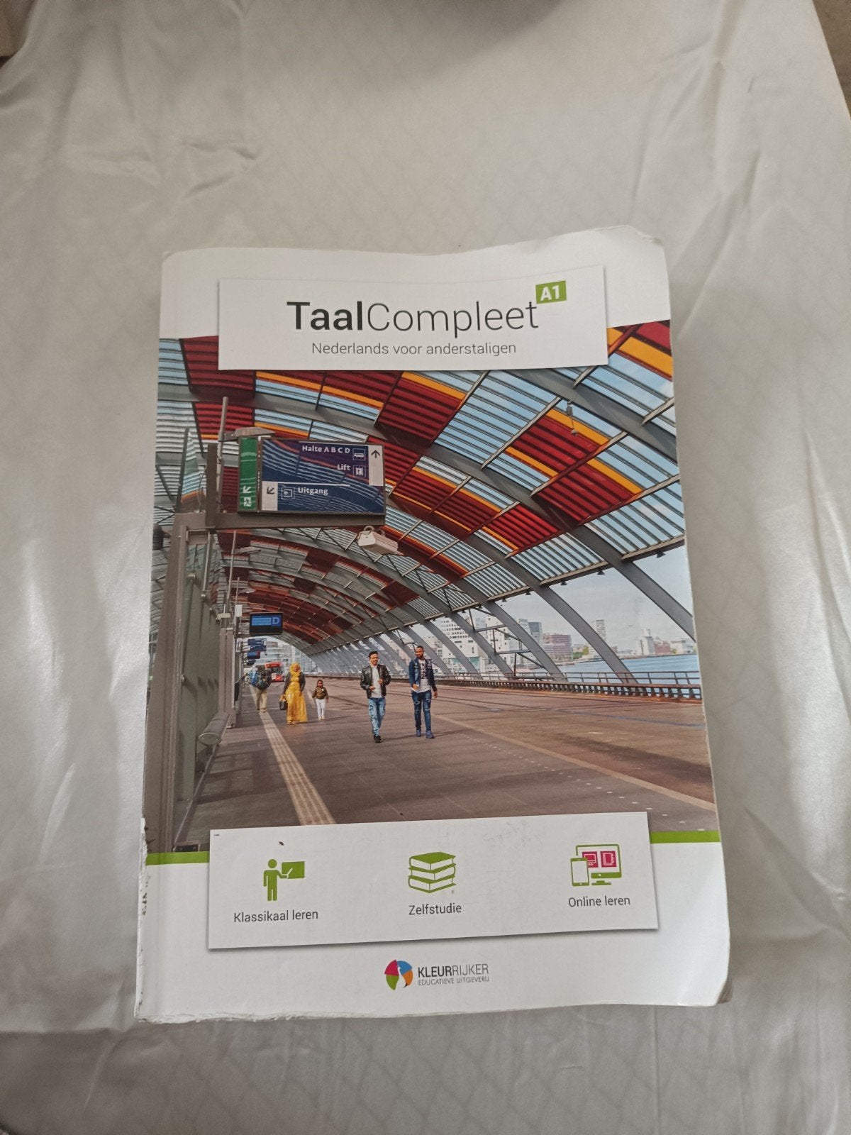 TaalCompleet A1: Nederlands voor anderstaligen, Boeken, Studieboeken en Cursussen, Ophalen, Sanne van Geloven, Zo goed als nieuw