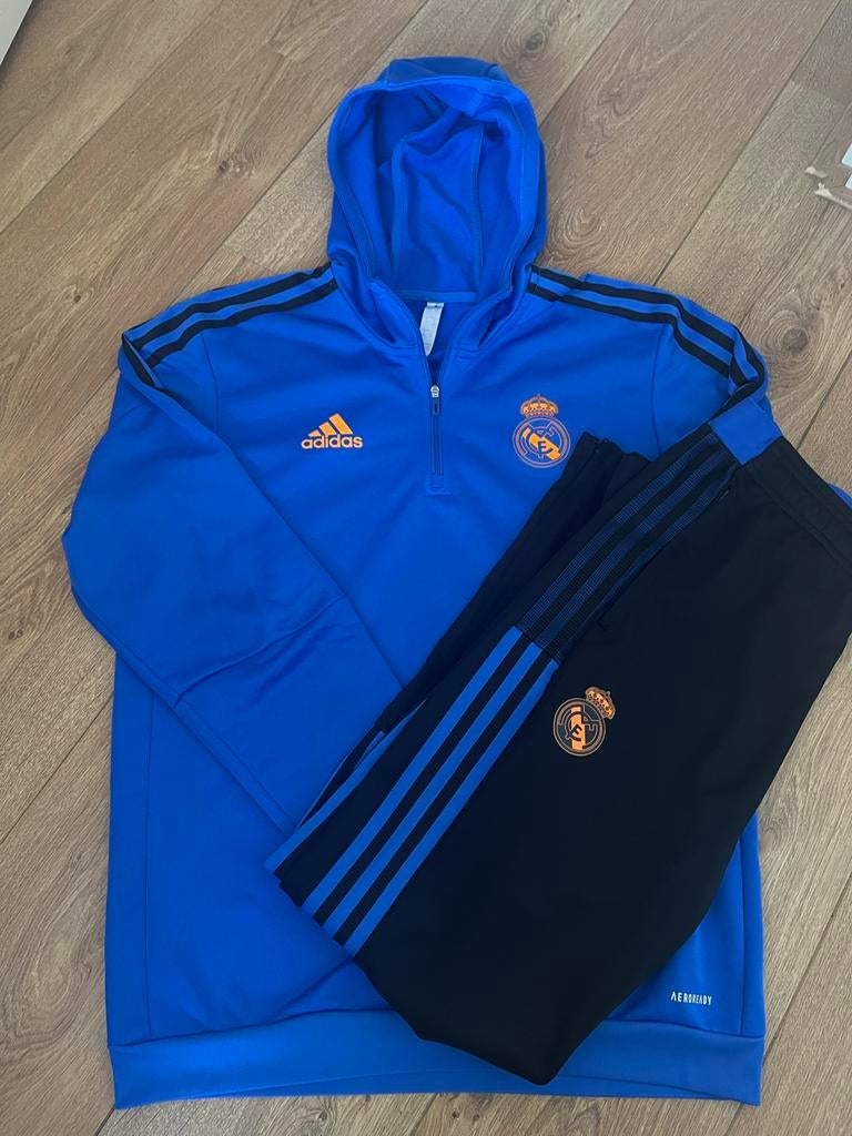 Adidas Real Madrid Trainingspak maat M/L, Ophalen of Verzenden, Zo goed als nieuw, Voetbal, Maat 48/50 (M)