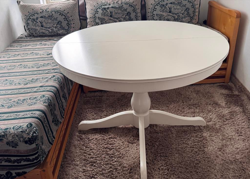 IKEA INGATORP Uitschuiftafel met 2 stoelen, 100 tot 150 cm, Rond, Ophalen of Verzenden, Zo goed als nieuw