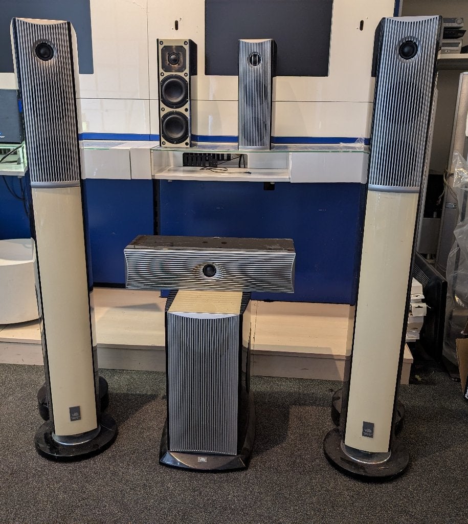 Vifa s6-s5 surround speakerset, Zo goed als nieuw, 60 tot 120 watt, Complete surroundset, Ophalen