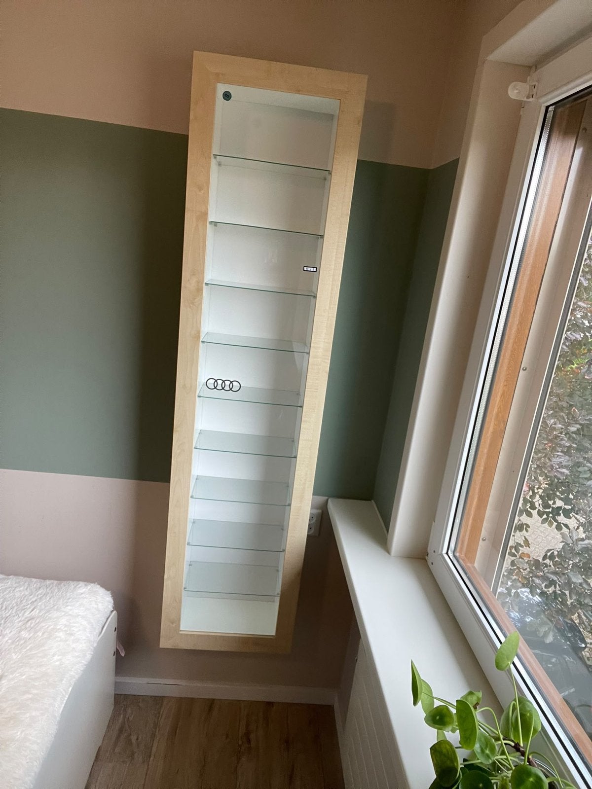 Glazen vitrinekast met houten frame, Ophalen, Met plank(en), Minder dan 50 cm, Minder dan 25 cm
