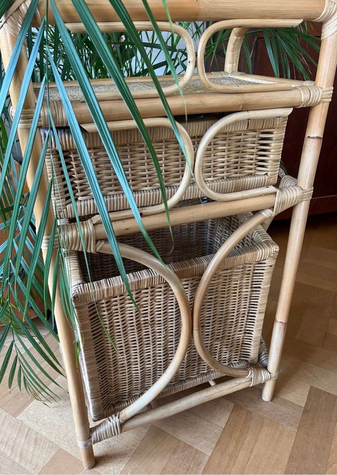 Foto 8 van Vintage rotan ladekastje met 2 laden