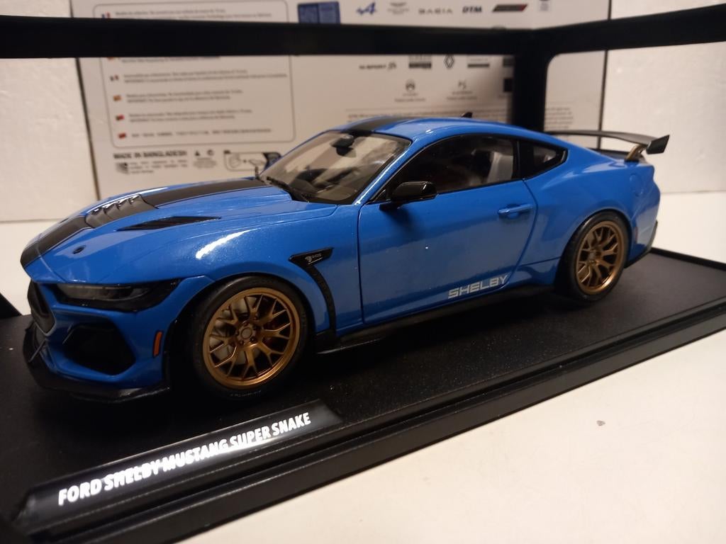 Shelby Ford Mustang Super Snake 2024 Maisto metal 1:18 KRD, Hobby en Vrije tijd, Modelauto's | 1:18, Ophalen of Verzenden, Zo goed als nieuw