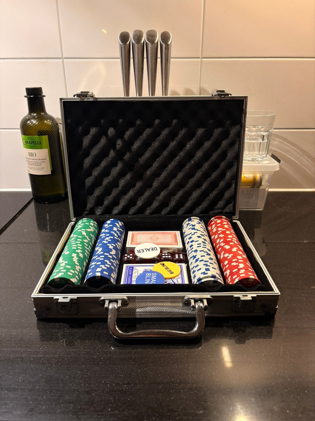 Pokerset in aluminium koffer, Drie of vier spelers, Ophalen of Verzenden, Zo goed als nieuw