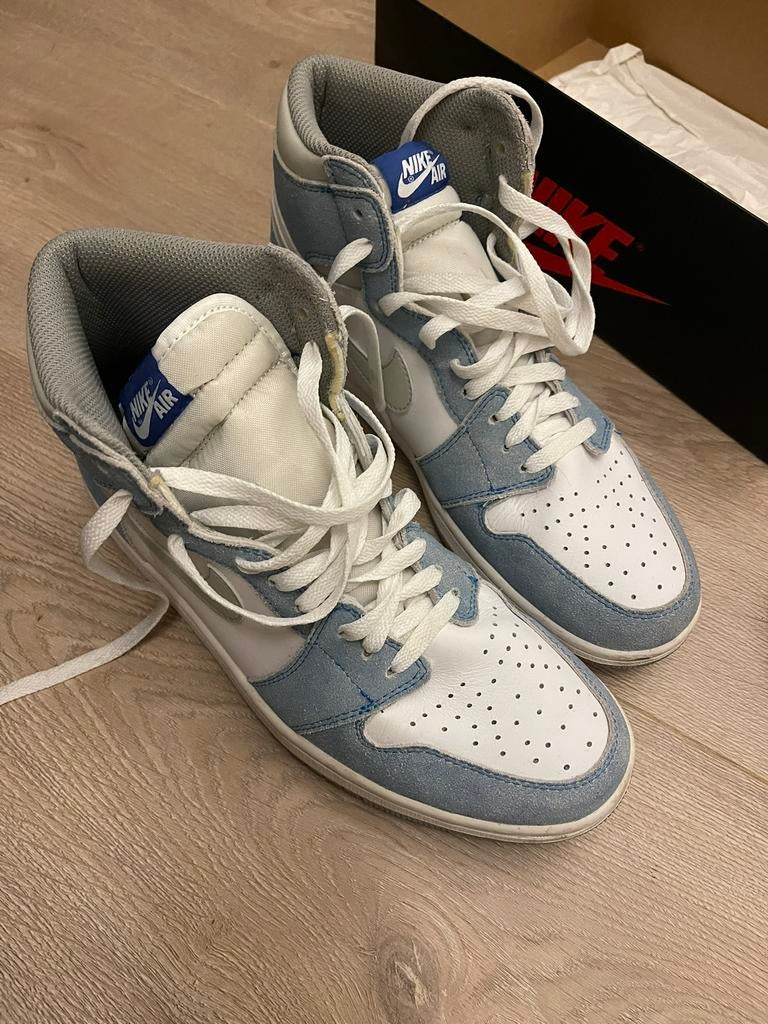 Nike Air Jordan 1 Retro High 'Hyper Royal' - Maat 44, Kleding | Heren, Schoenen, Ophalen of Verzenden, Zo goed als nieuw, Blauw