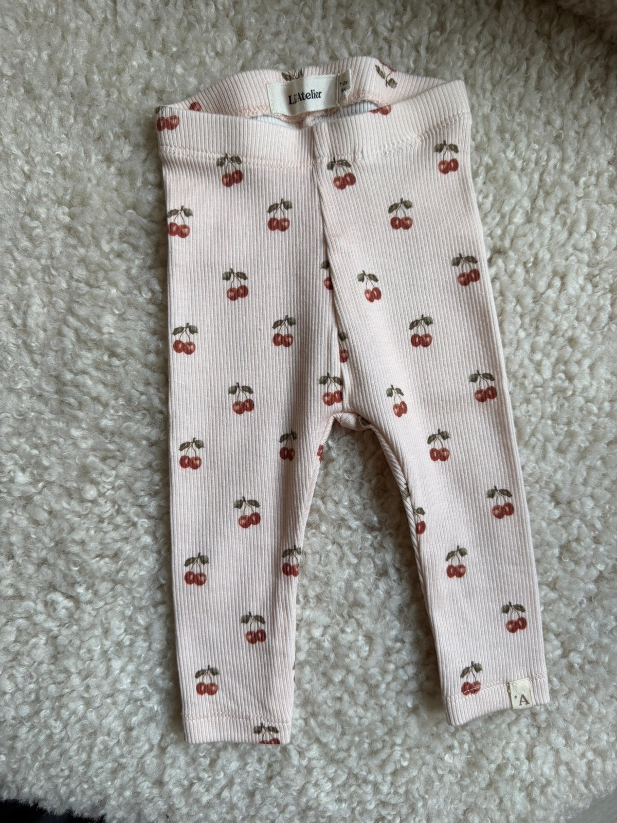Lil’ Atelier legging roze met kersjes maat 56, Verzenden, Nieuw, Meisje, Broekje
